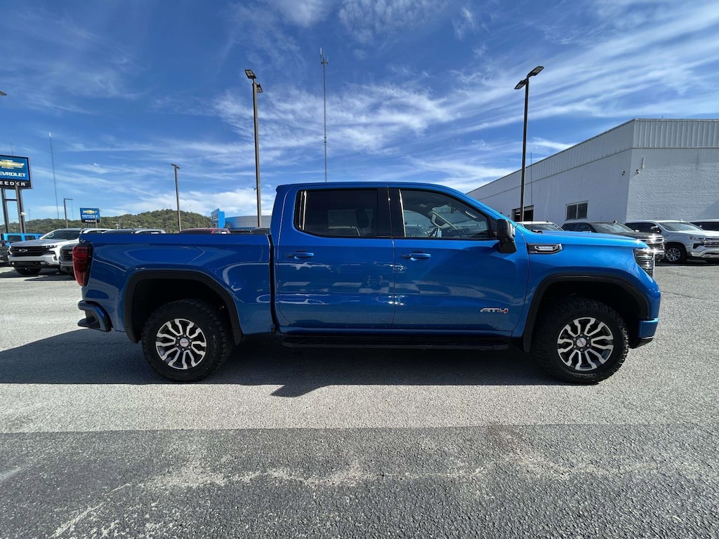 Used 2023 GMC Sierra 1500 AT4 Truck Crew Cab