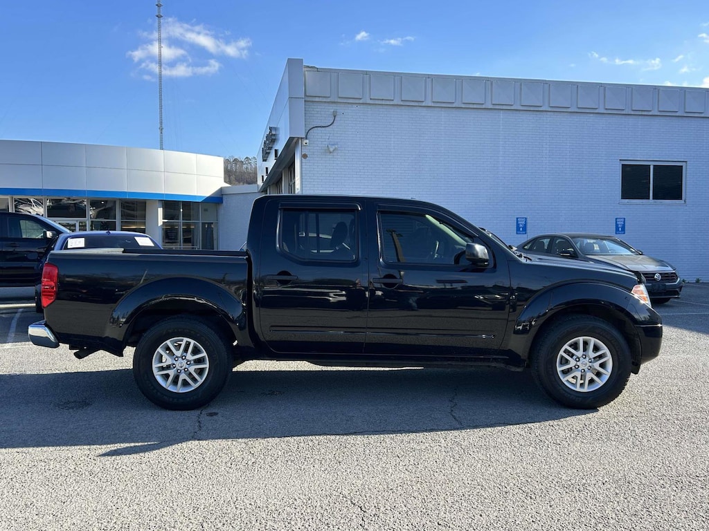 Used 2018 Nissan Frontier SV V6 Truck Crew Cab