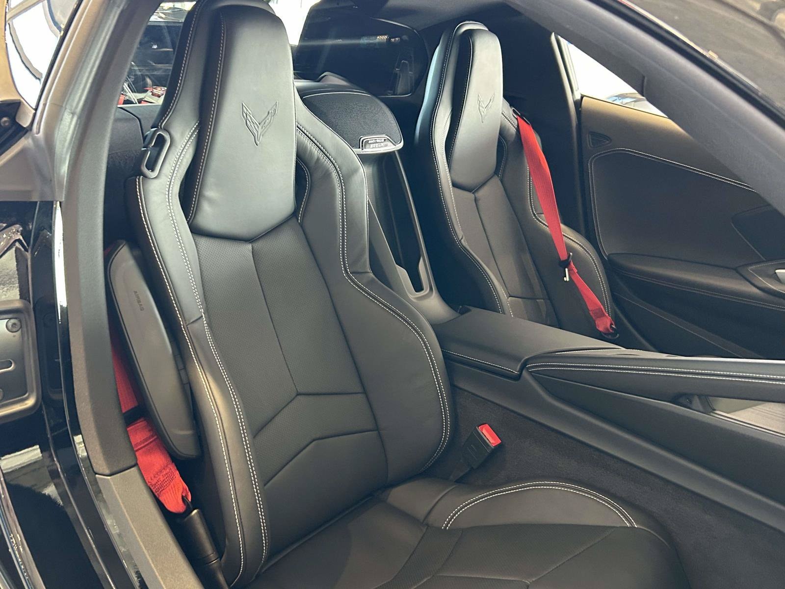 2027 Chevrolet Corvette 1LT - Photo 14