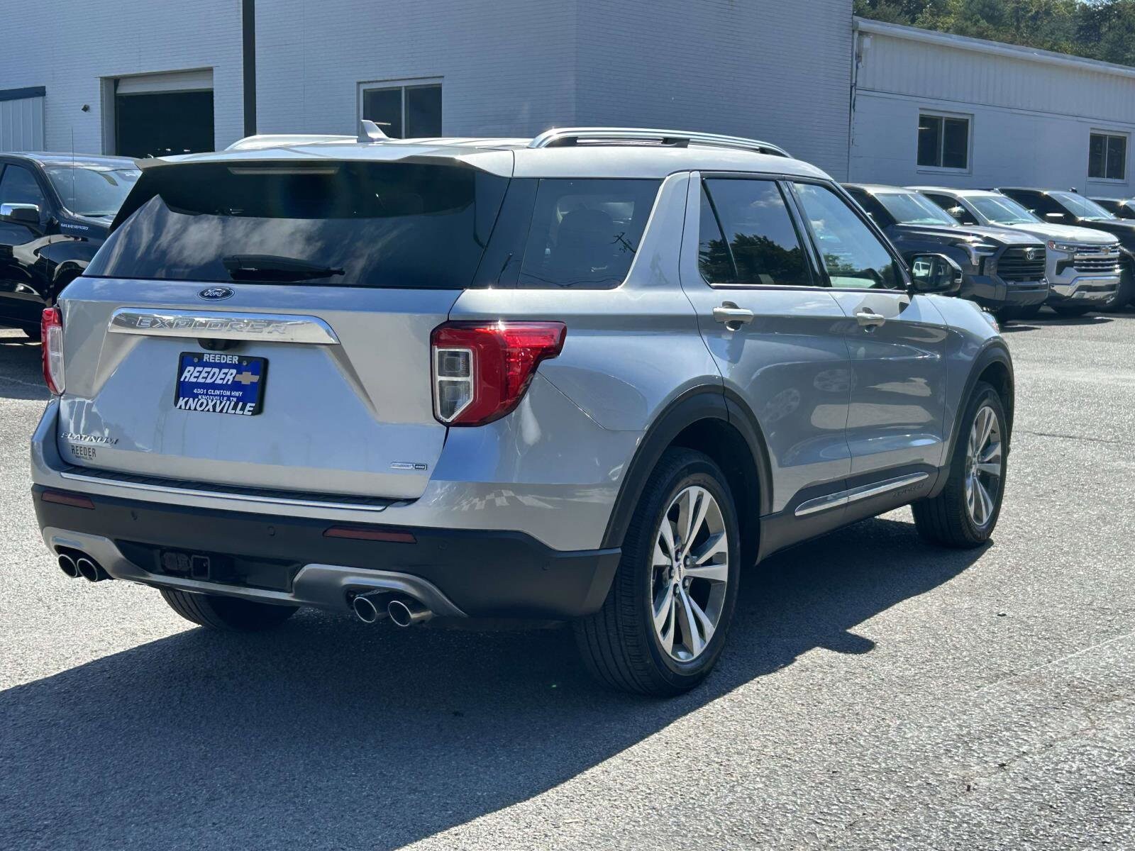 2020 Ford Explorer Platinum photo 2