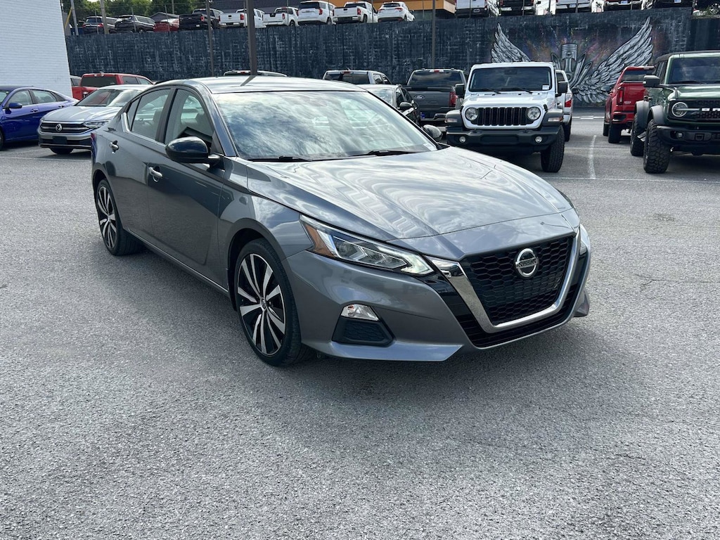 Used 2020 Nissan Altima 2.5 SR Sedan