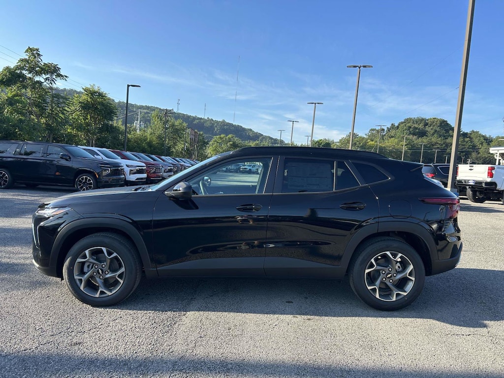 New 2026 Chevrolet Trax LT SUV