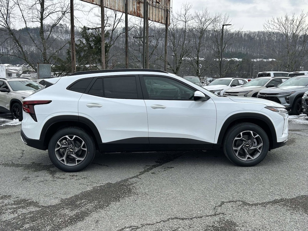 New 2026 Chevrolet Trax LT SUV