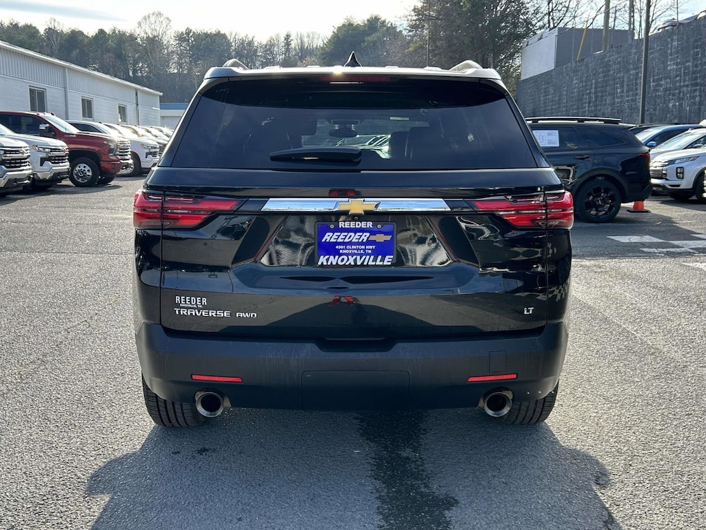 Used 2023 Chevrolet Traverse LT Leather SUV