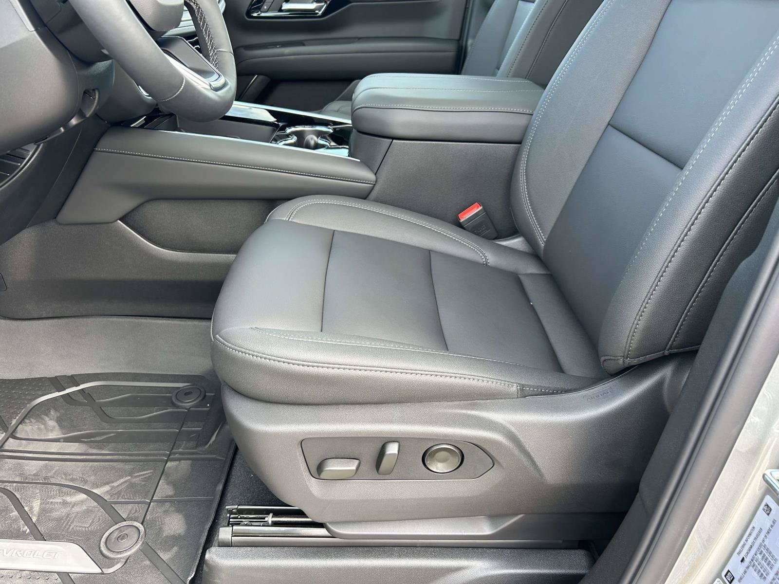 2026 Chevrolet Tahoe LT - Photo 17