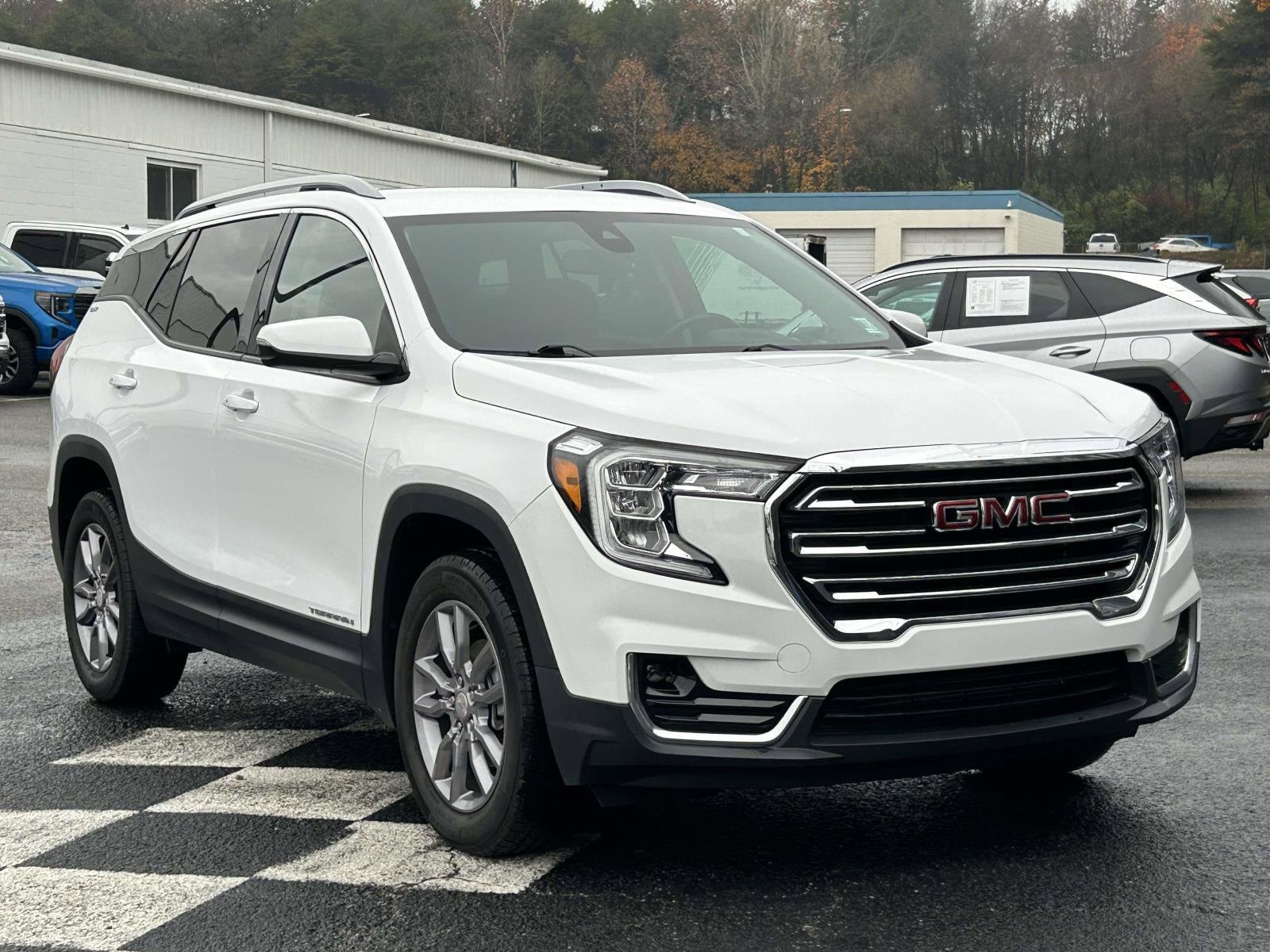 2023 GMC Terrain SLT's photo