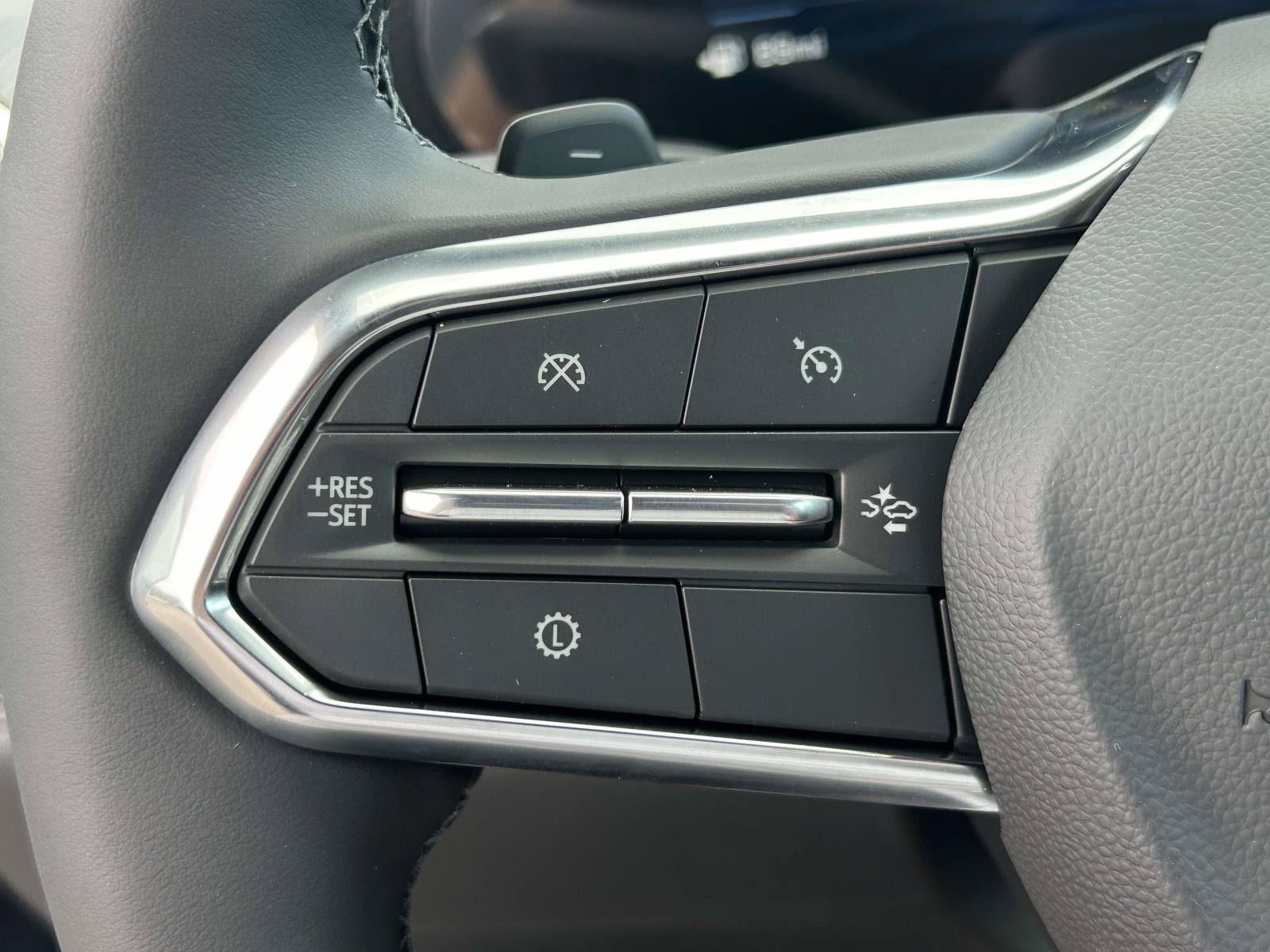 2027 Chevrolet Equinox LT - Photo 22