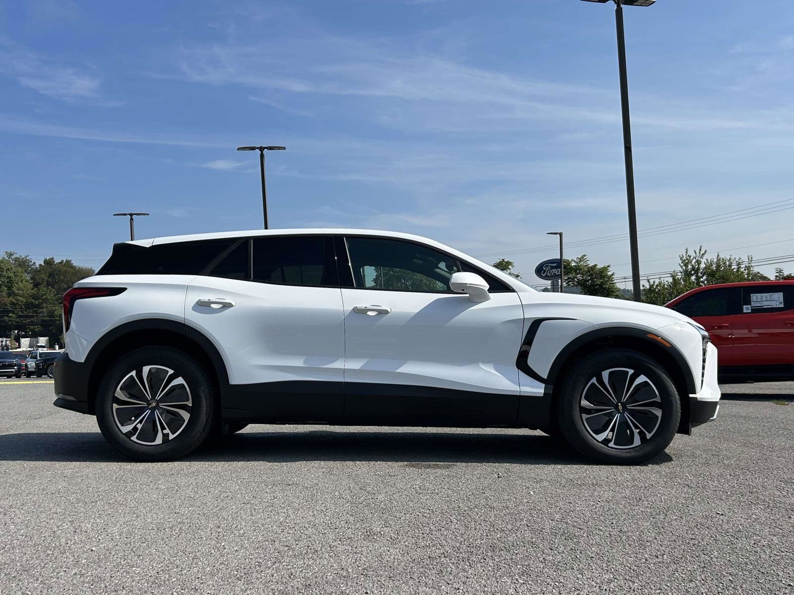 2025 Chevrolet Blazer EV photo 2