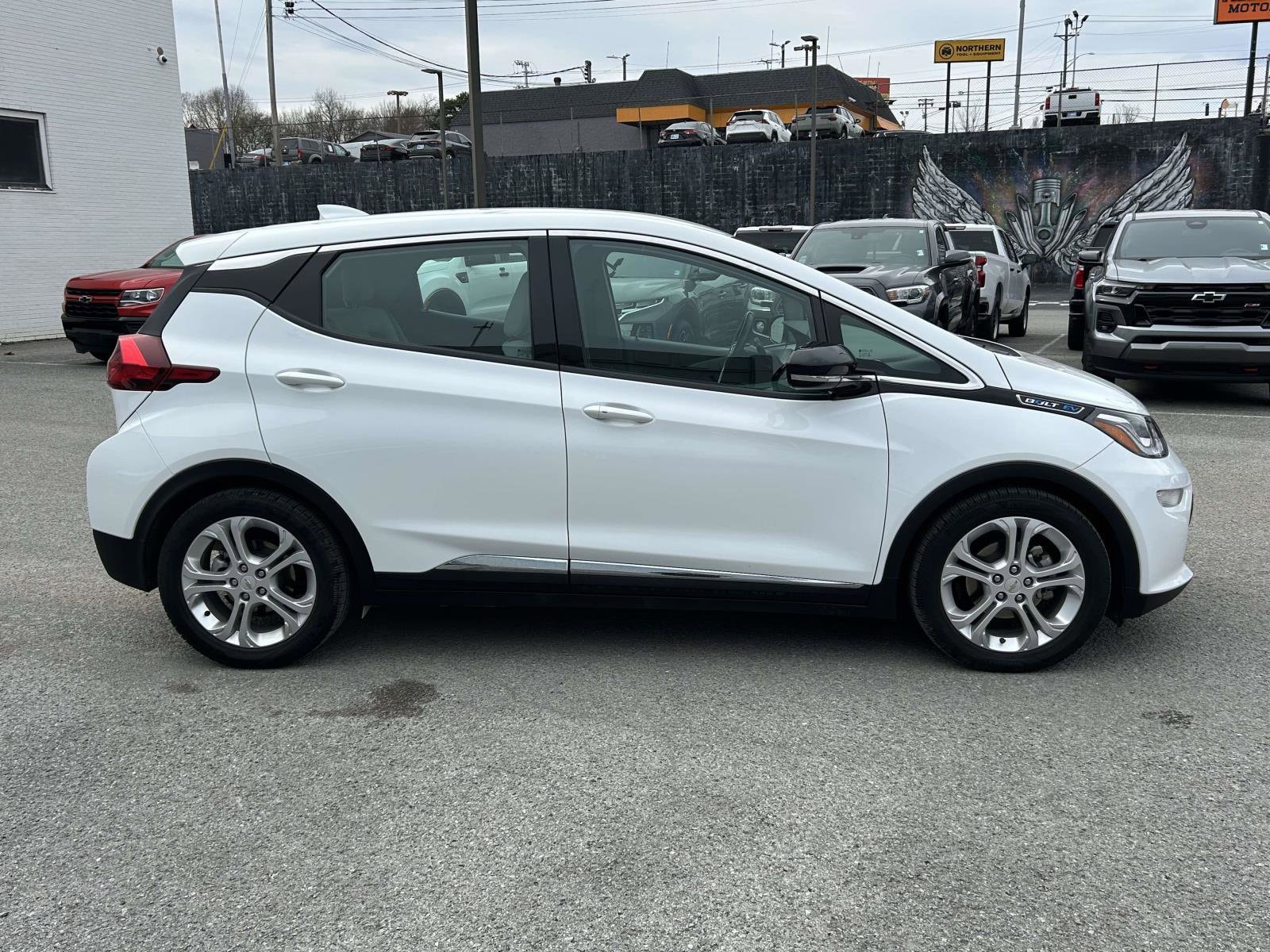 Used 2020 Chevrolet Bolt EV LT with VIN 1G1FY6S01L4120432 for sale in Knoxville, TN
