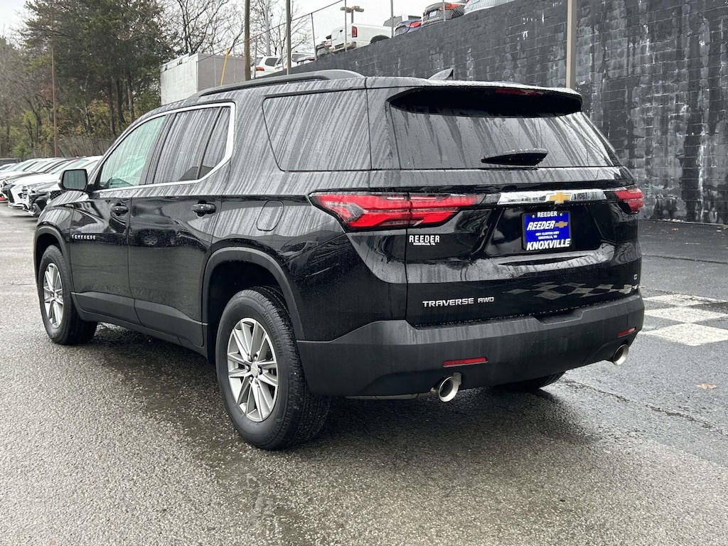 Used 2023 Chevrolet Traverse LT Leather SUV