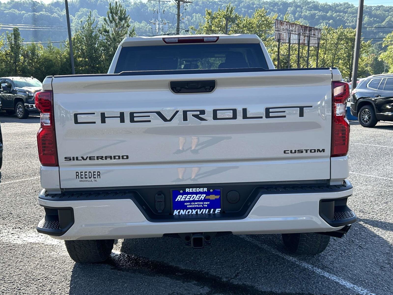 2026 Chevrolet Silverado 1500 Custom photo 3