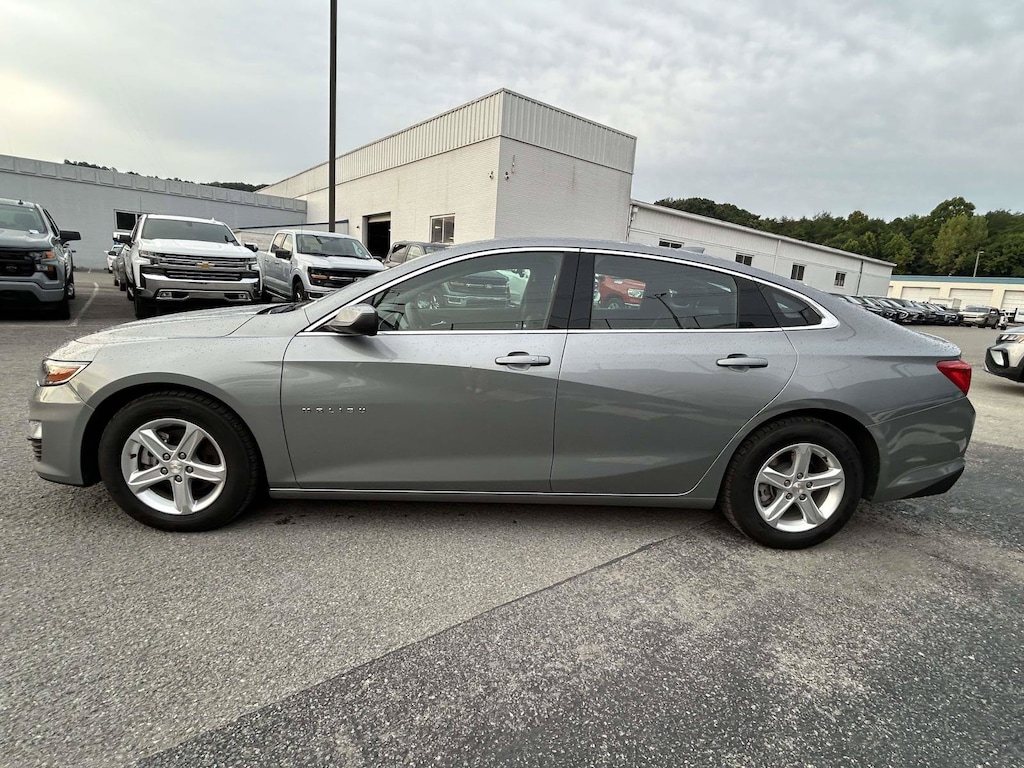 Used 2024 Chevrolet Malibu 1LT Sedan