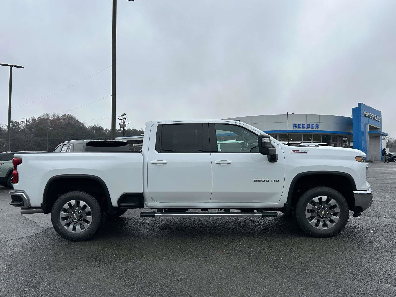 2026 Chevrolet Silverado 2500HD LT photo 2