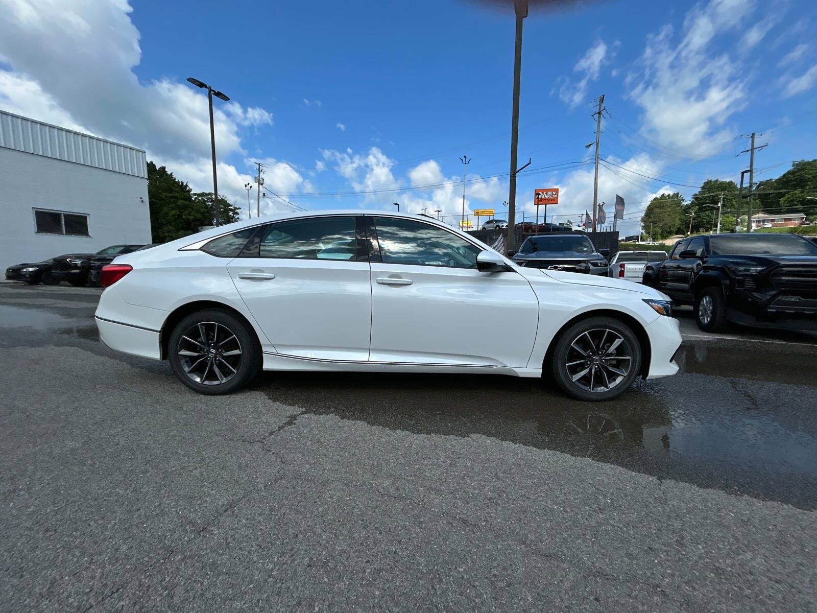 2021 Honda Accord EX-L photo 2