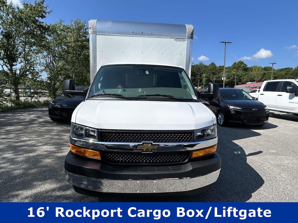 New 2026 Chevrolet Express Cutaway 4500 2WT Cutaway Van