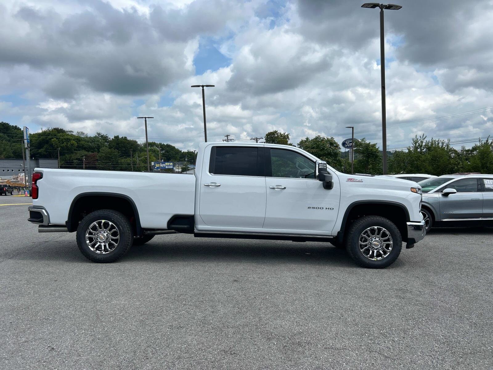 2026 Chevrolet Silverado 2500HD LTZ photo 2