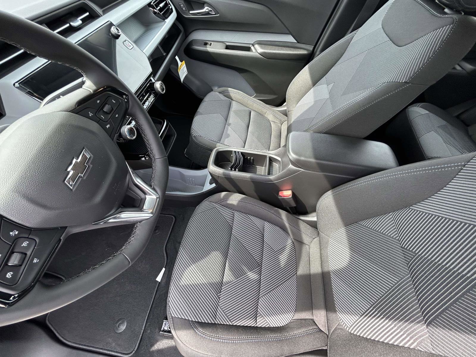 2027 Chevrolet Bolt LT - Photo 11