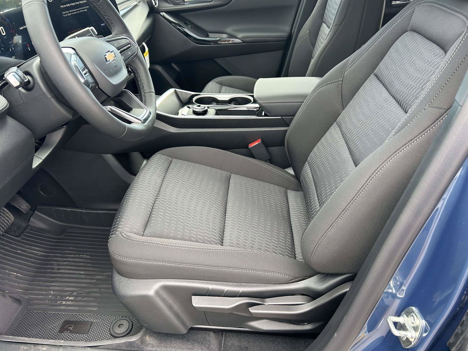 2027 Chevrolet Equinox LT - Photo 12