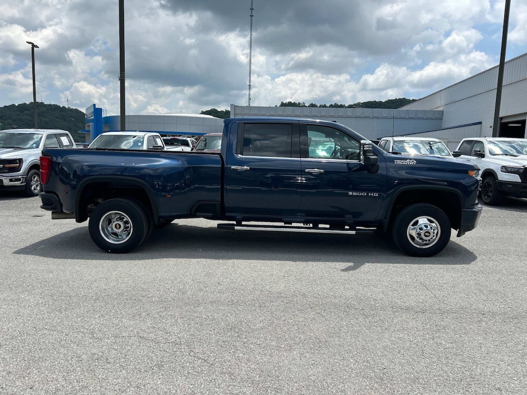 Used 2022 Chevrolet Silverado 3500 HD High Country DRW Truck Crew Cab