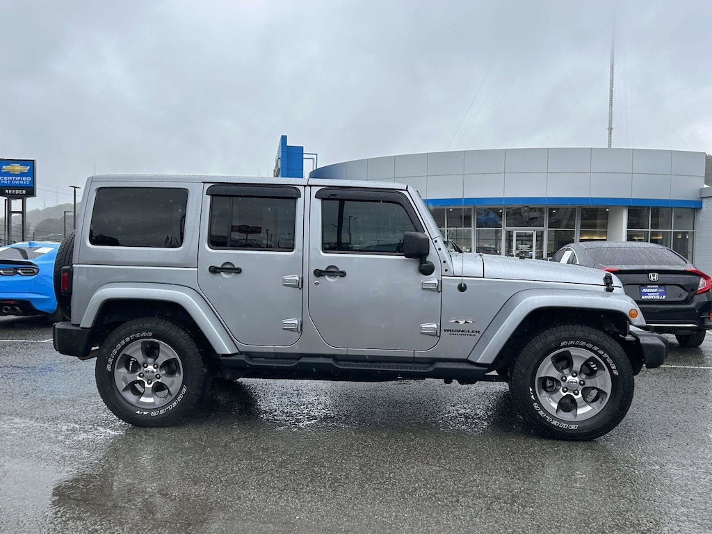Used 2017 Jeep Wrangler Unlimited Sahara SUV