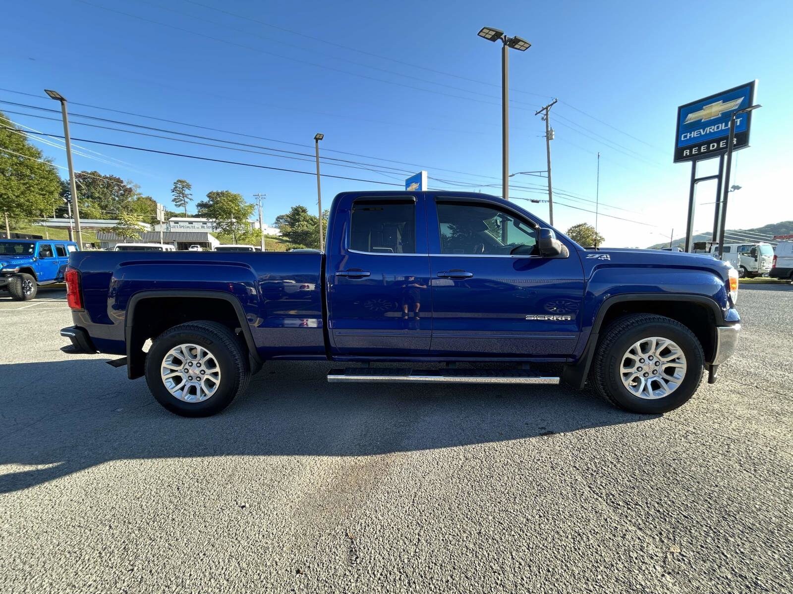 2014 Gmc Sierra 1500 SLE photo 2