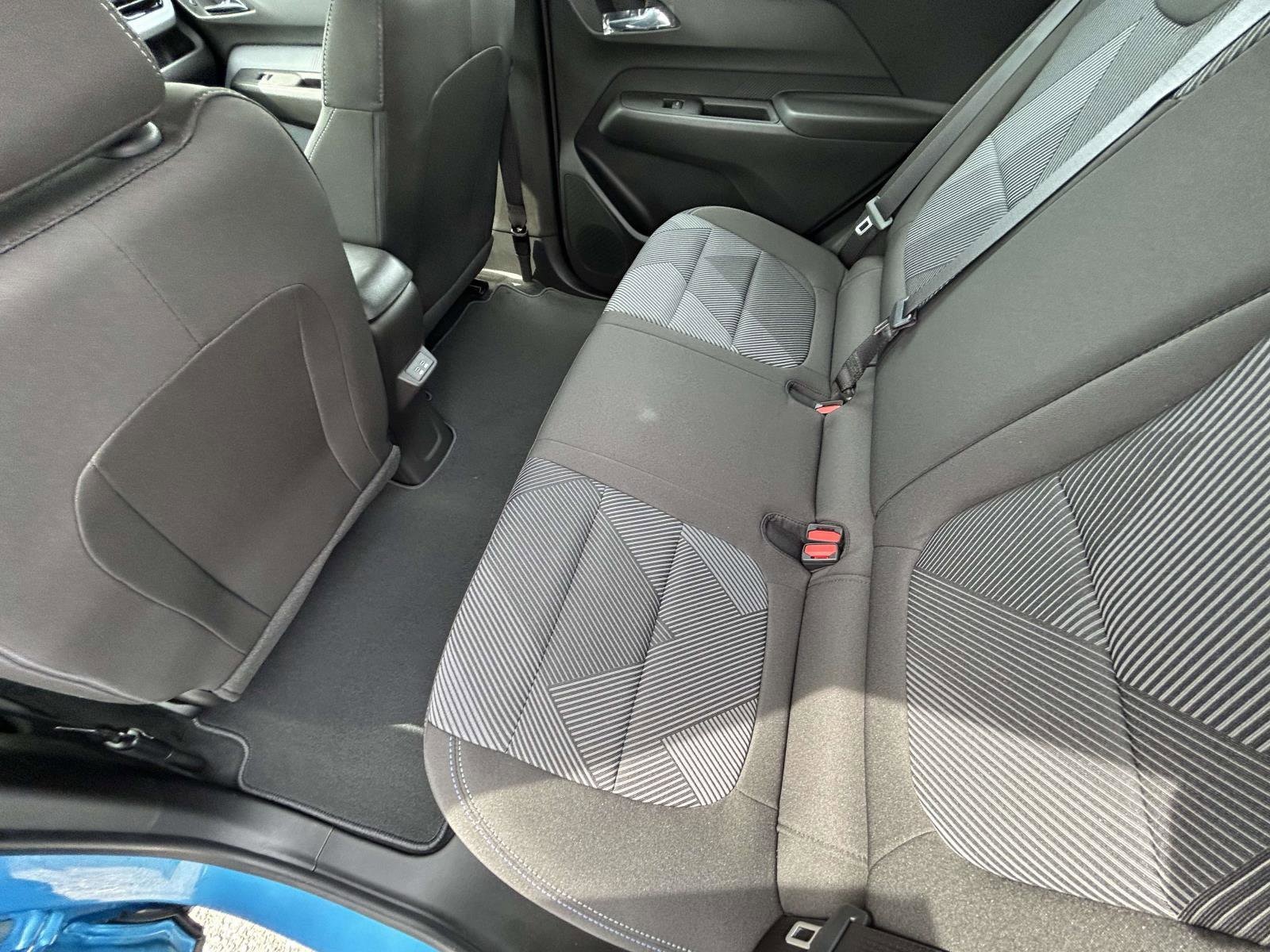 2027 Chevrolet Bolt LT - Photo 9