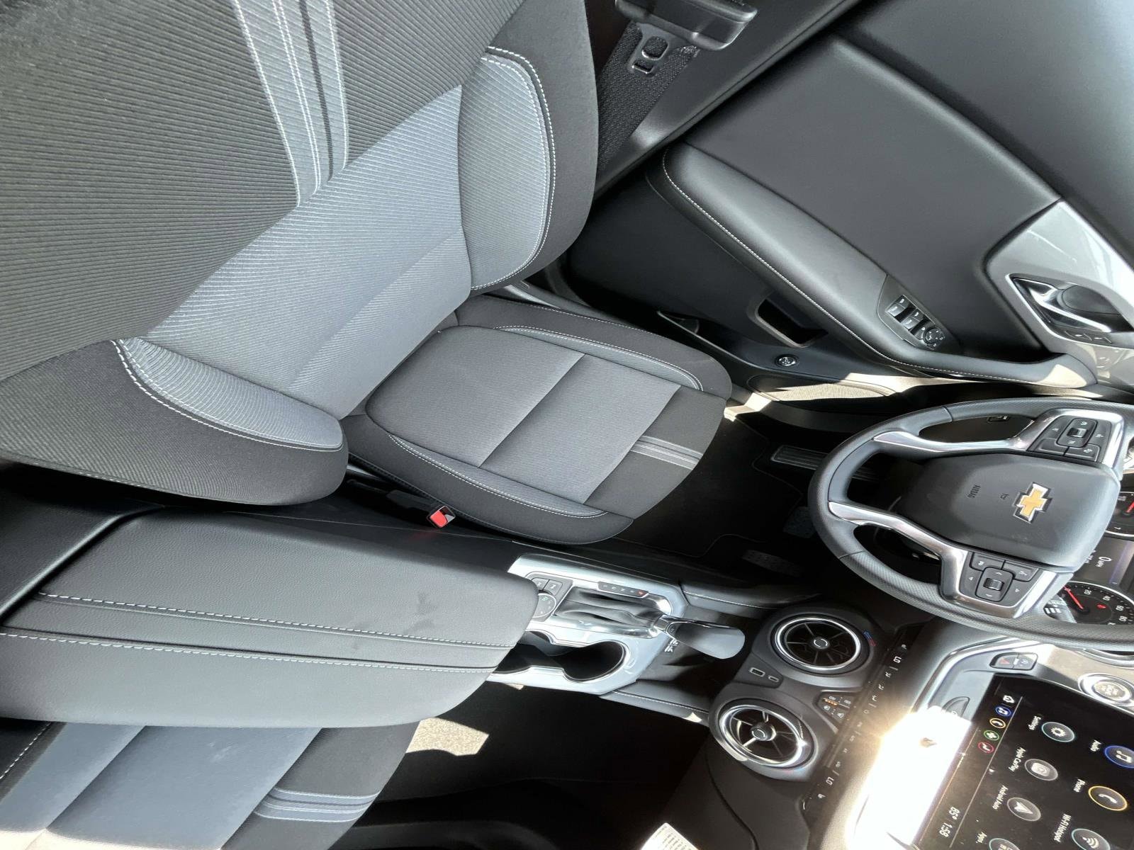 2025 Chevrolet Blazer 2LT - Photo 14