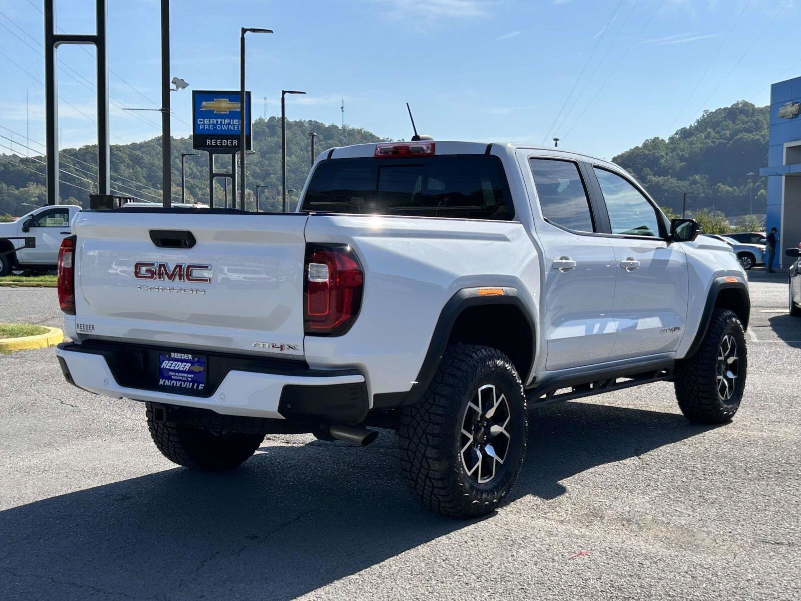 2024 Gmc Canyon AT4X photo 3