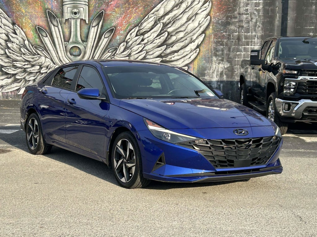 Used 2023 Hyundai Elantra SEL Sedan