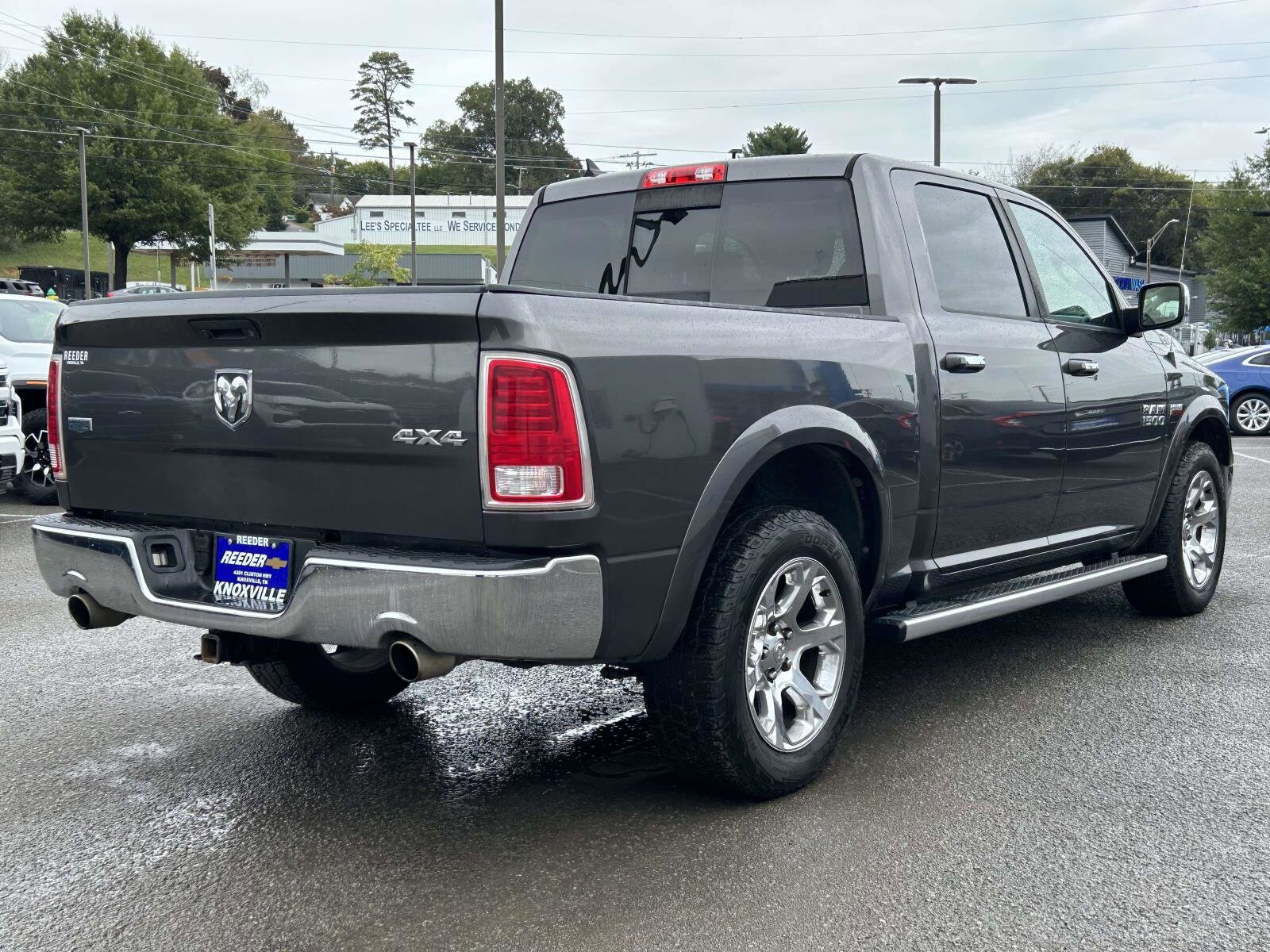 2017 Ram 1500 Laramie photo 3