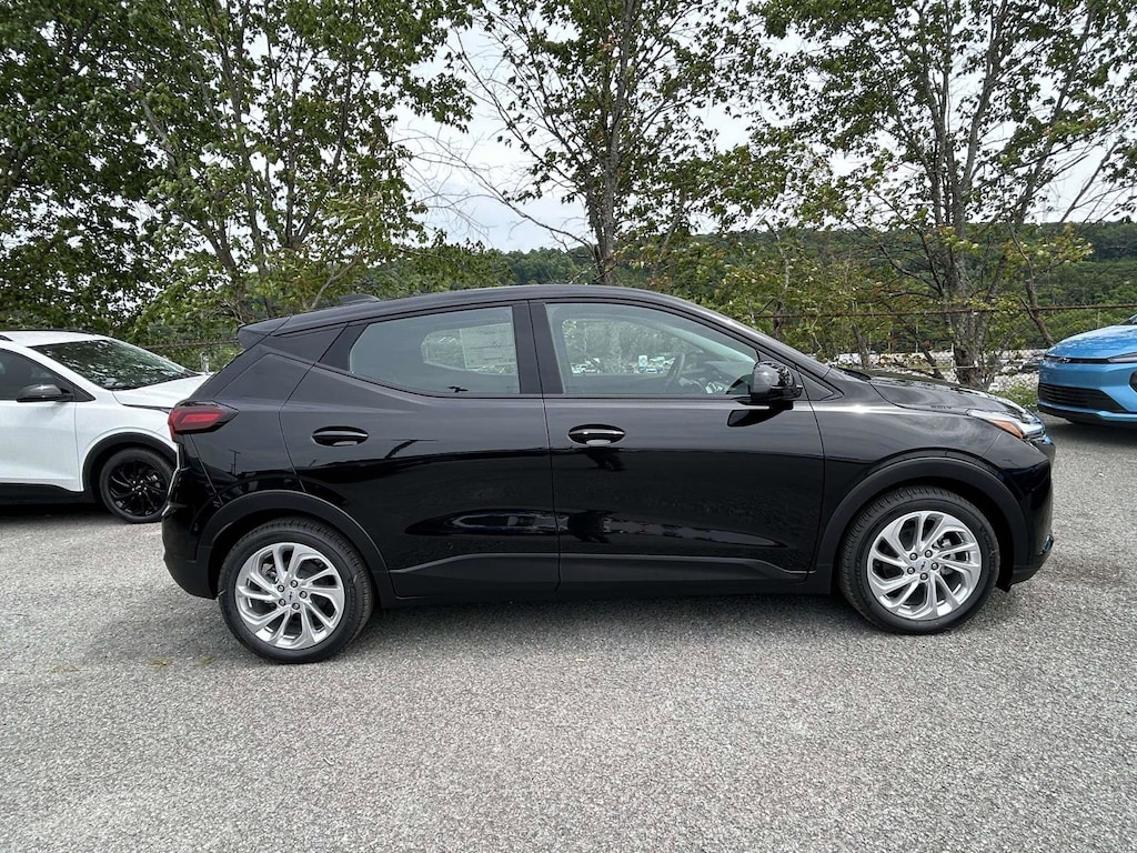 New 2027 Chevrolet Bolt LT SUV