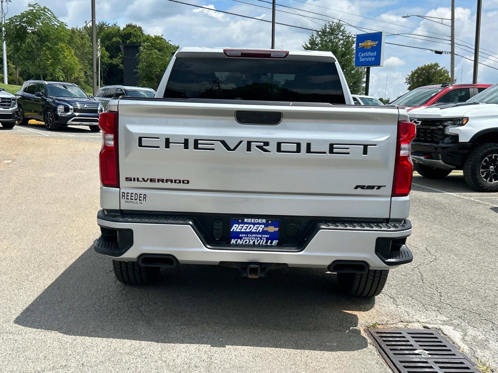 2022 Chevrolet Silverado 1500 RST photo 4