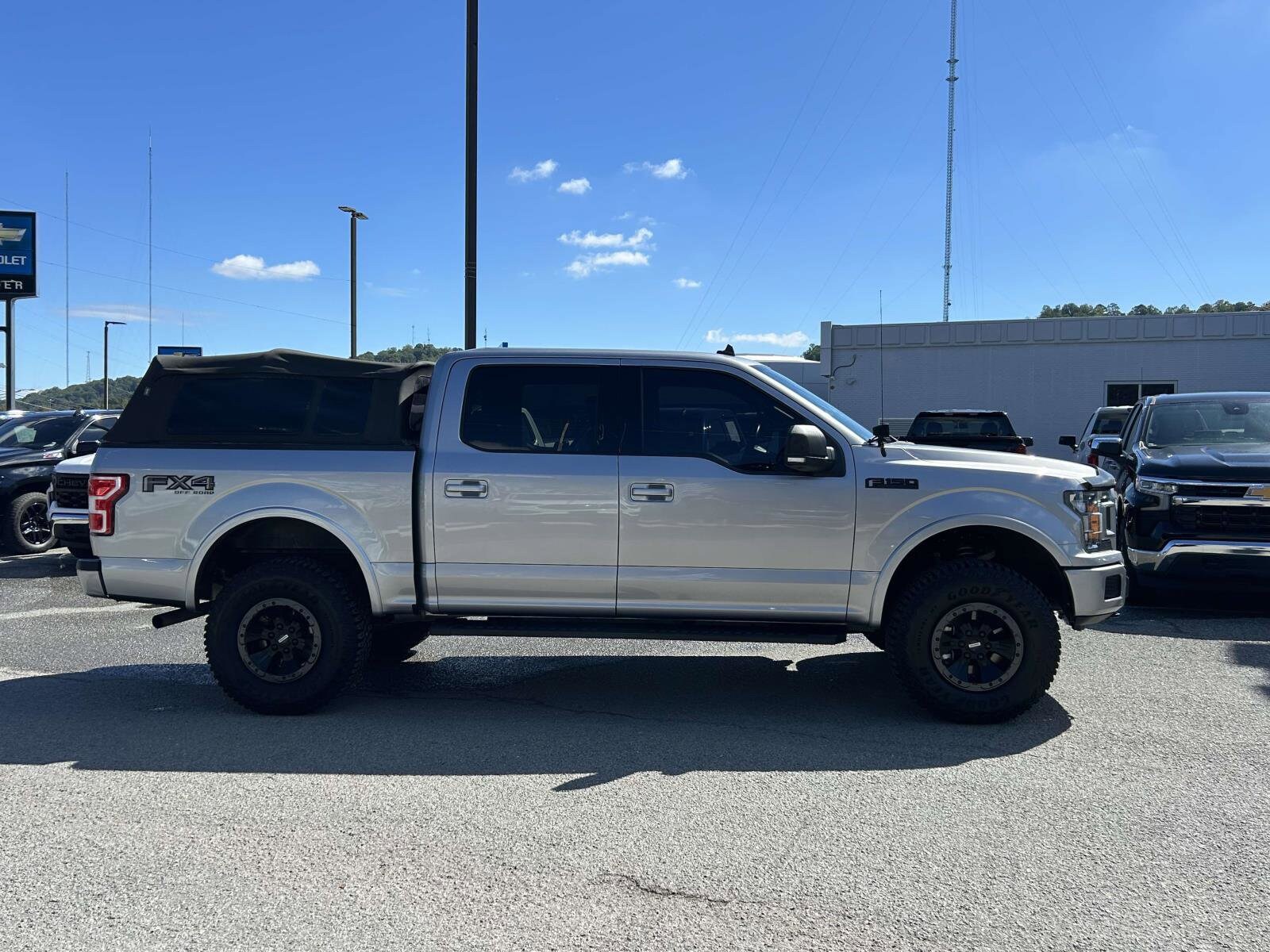 2020 Ford F-150 XLT photo 2