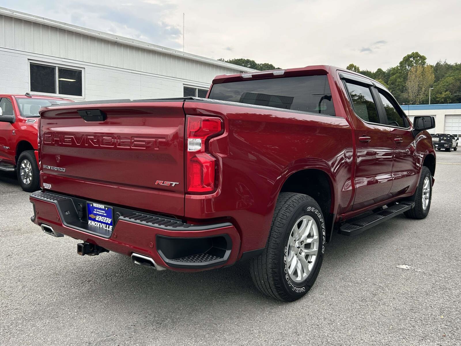 2020 Chevrolet Silverado 1500 RST photo 3