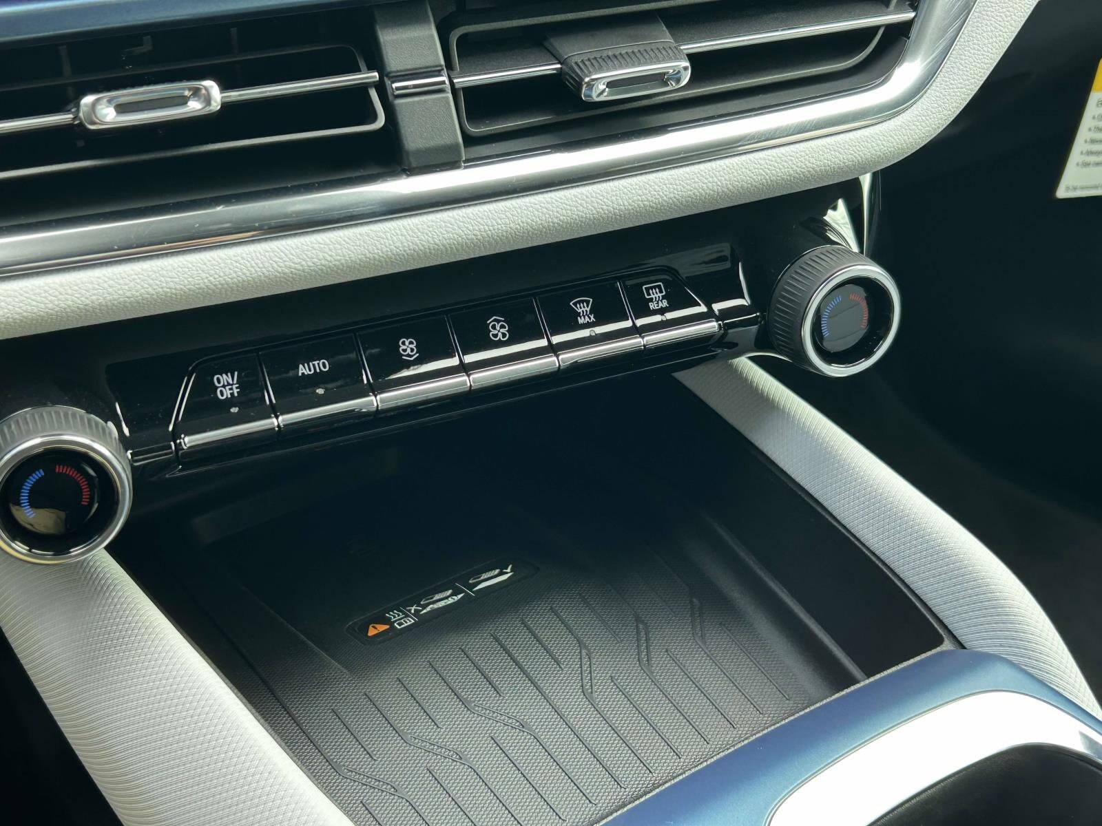 2026 Chevrolet Equinox EV 2LT - Photo 26