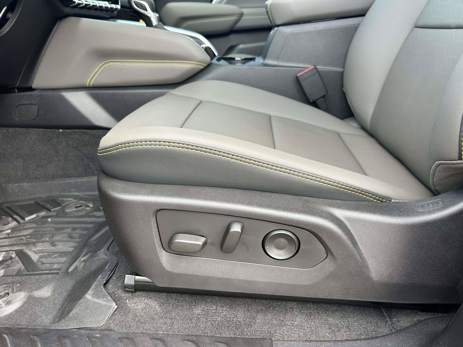 2026 Chevrolet Colorado ZR2 - Photo 19
