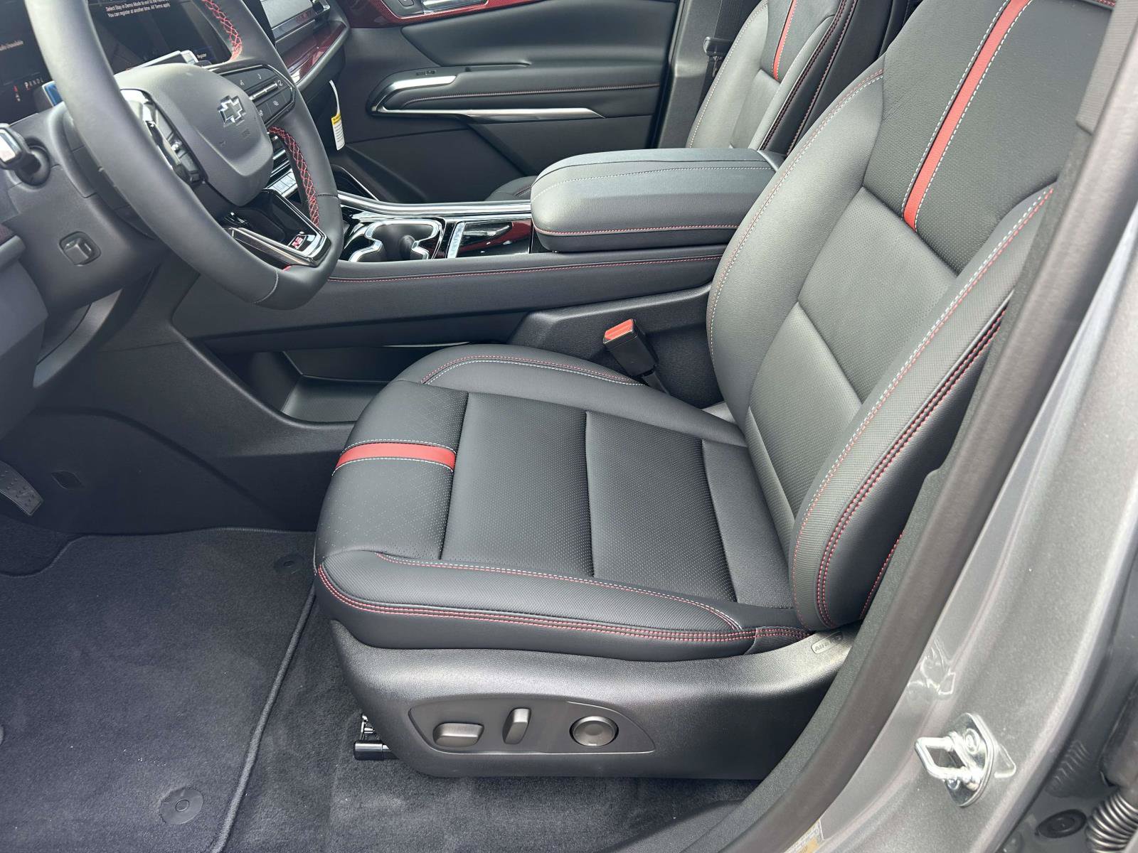 2026 Chevrolet Traverse RS - Photo 13