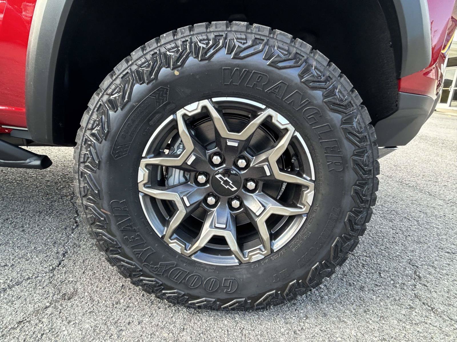 2026 Chevrolet Colorado ZR2 - Photo 10