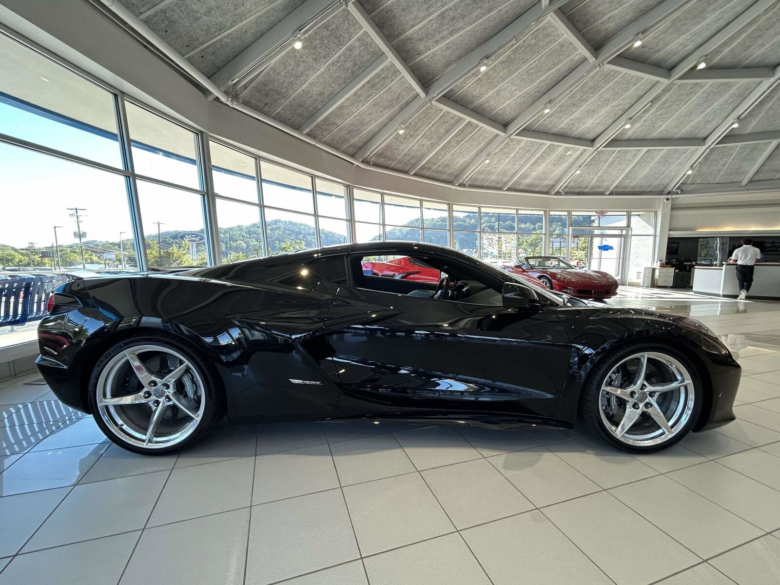 2024 Chevrolet Corvette E-Ray 2LZ photo 2