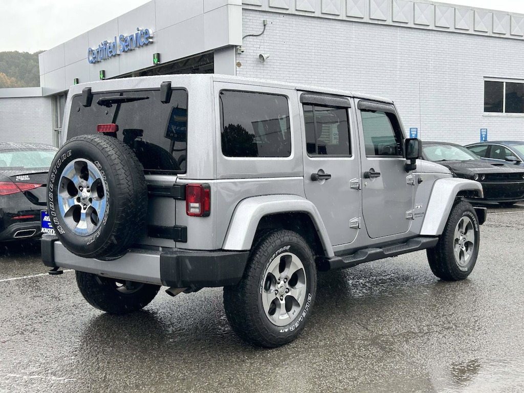 Used 2017 Jeep Wrangler Unlimited Sahara SUV