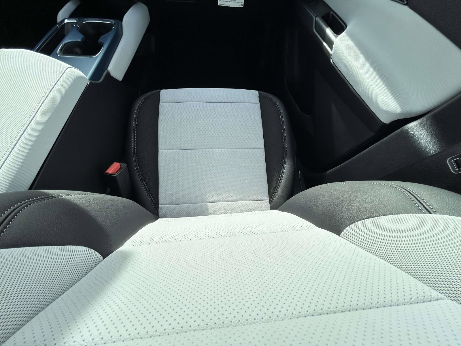 2026 Chevrolet Equinox EV 2LT - Photo 14