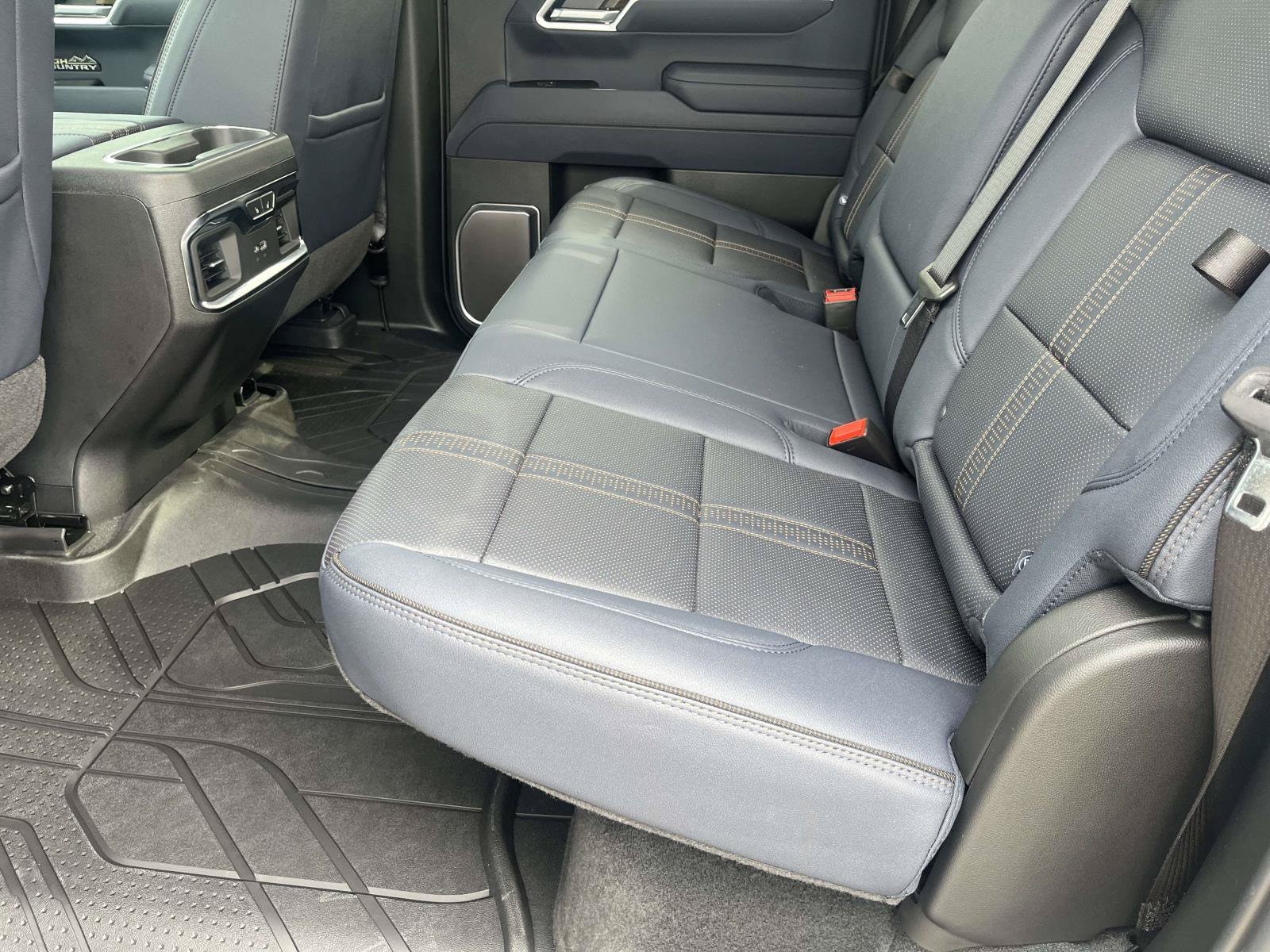 2026 Chevrolet Silverado 1500 High Country - Photo 13