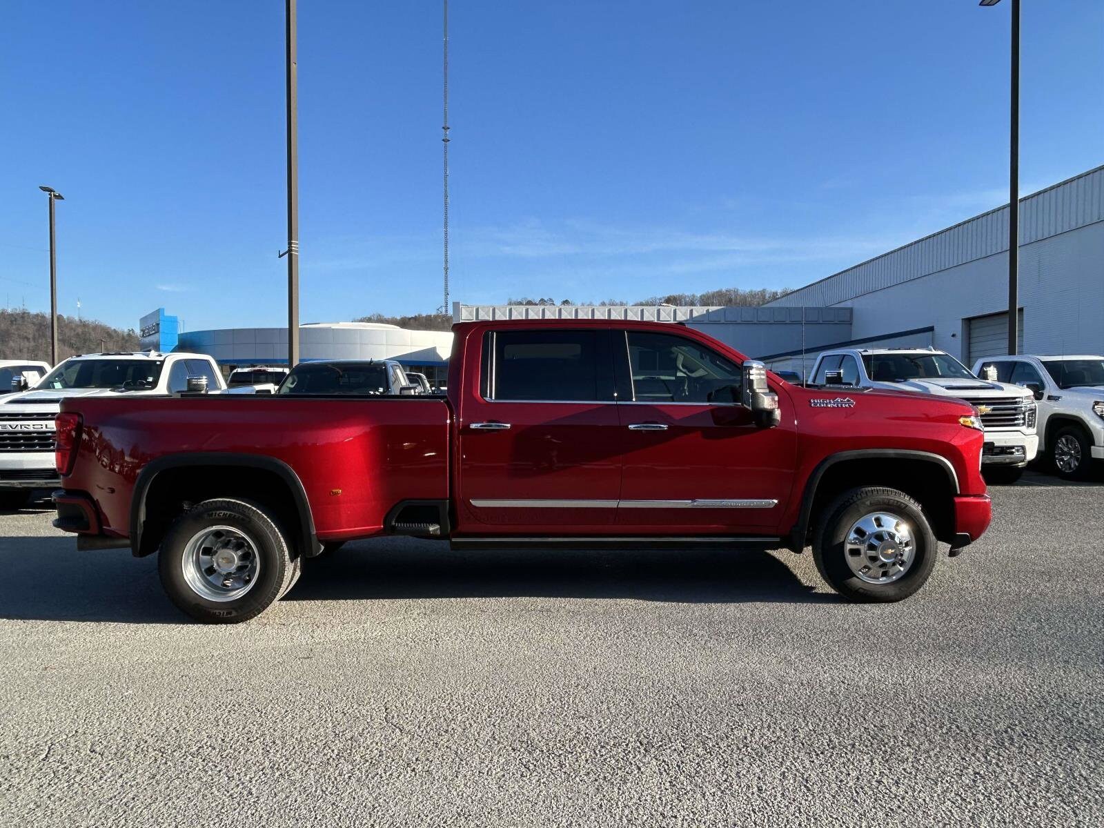 2025 Chevrolet Silverado 3500HD High Country photo 2