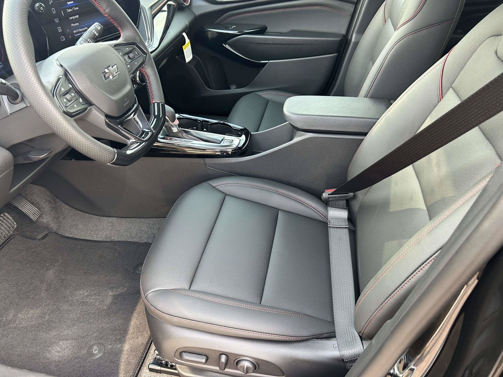 2026 Chevrolet Trax RS - Photo 15