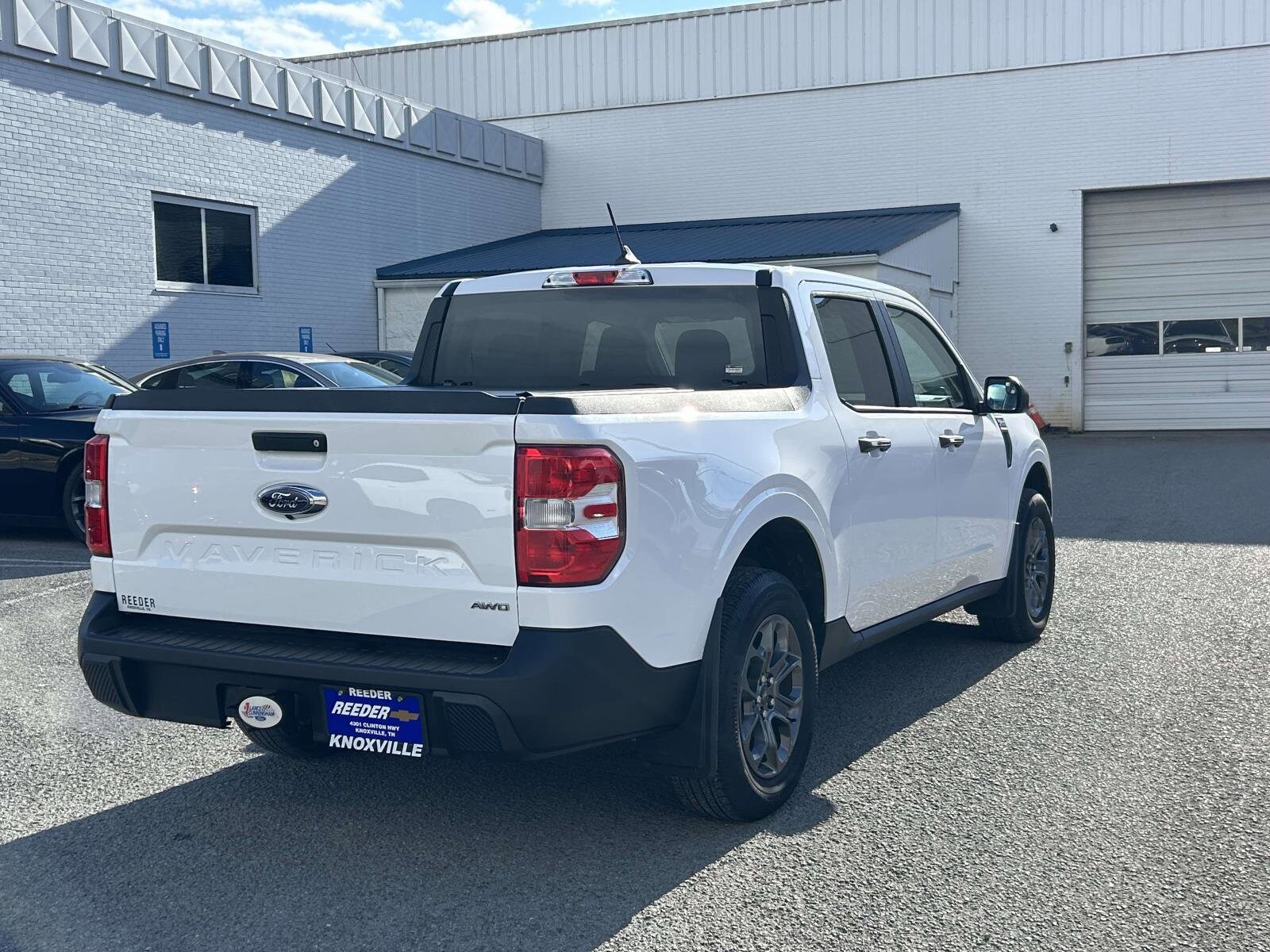 2024 Ford Maverick XLT photo 2