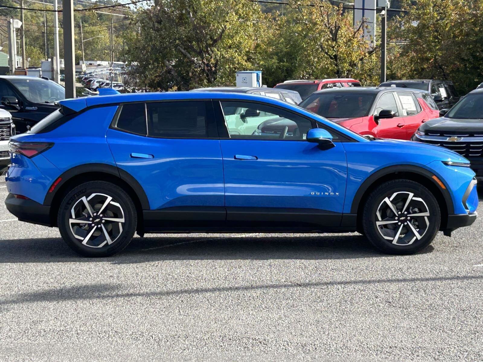 2026 Chevrolet Equinox EV 1LT photo 2