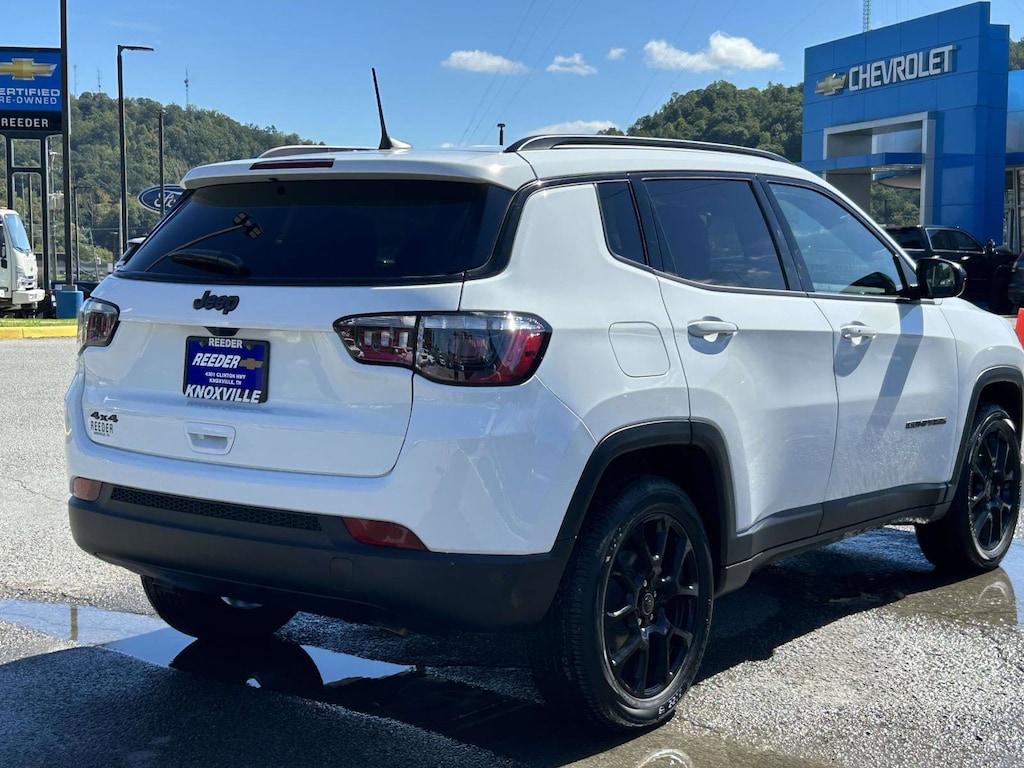 Used 2025 Jeep Compass Latitude SUV