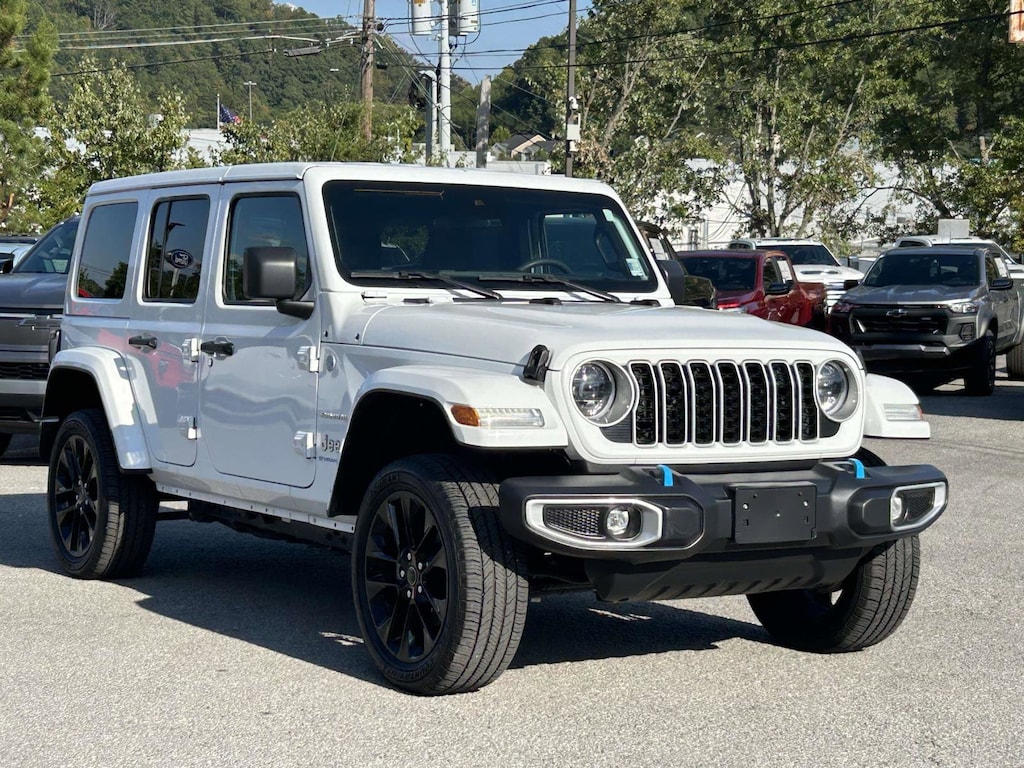 Used 2024 Jeep Wrangler 4xe Sahara SUV