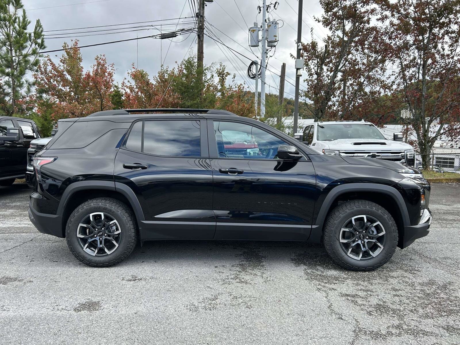 2026 Chevrolet Equinox ACTIV photo 2