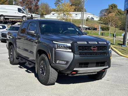 2025 Nissan Frontier PRO-4X Truck Crew Cab